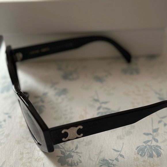 Celine Triomphe 08 sunglasses in Acetate - Picture 3 of 5